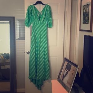 Gorgeous green dress!